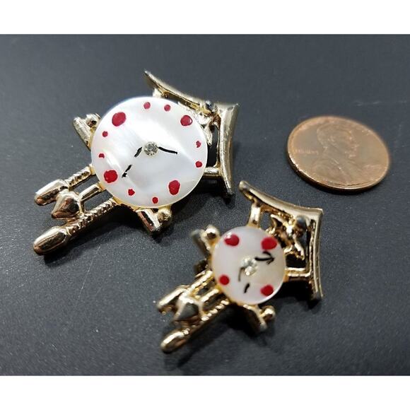 Vintage Cuckoo Clock Pins, Mother of Pearl Faces, 1950s Set of Two - Picture 4 of 10